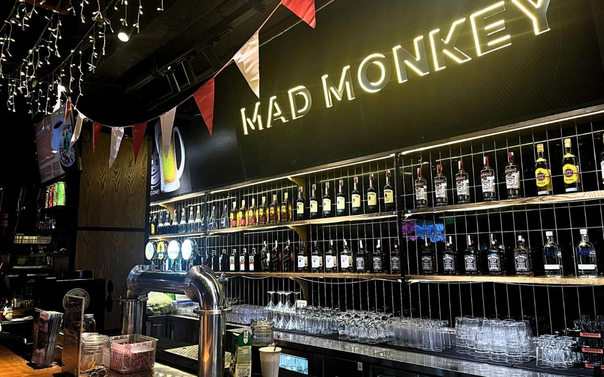 Mad Monkey Hanoi Hostel Ngoại thất bức ảnh