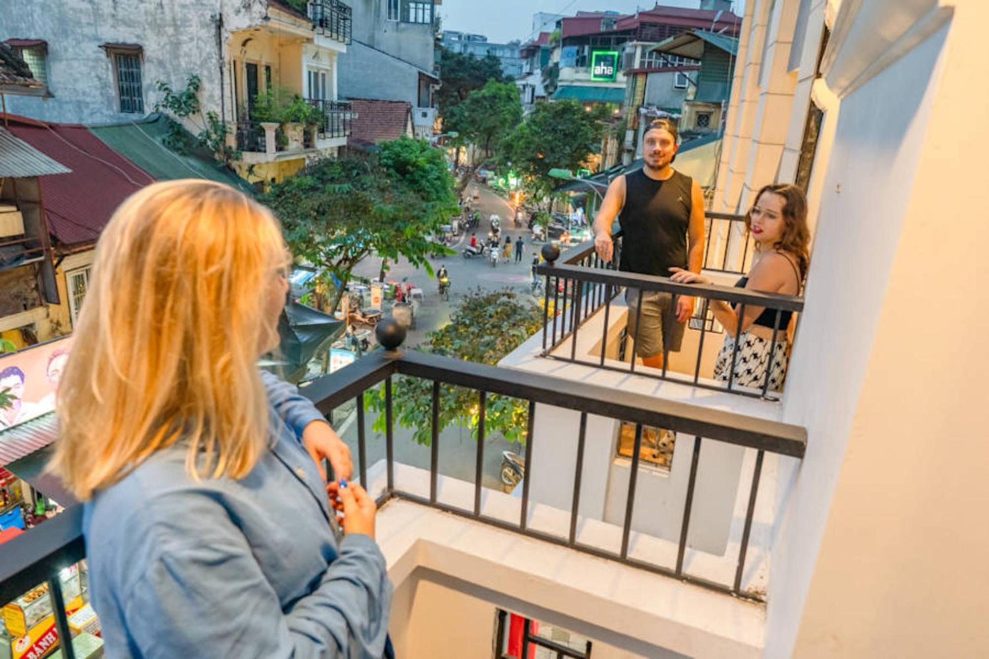 Mad Monkey Hanoi Hostel Ngoại thất bức ảnh